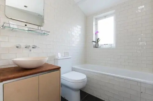 Ardilaun Road by onefinestay