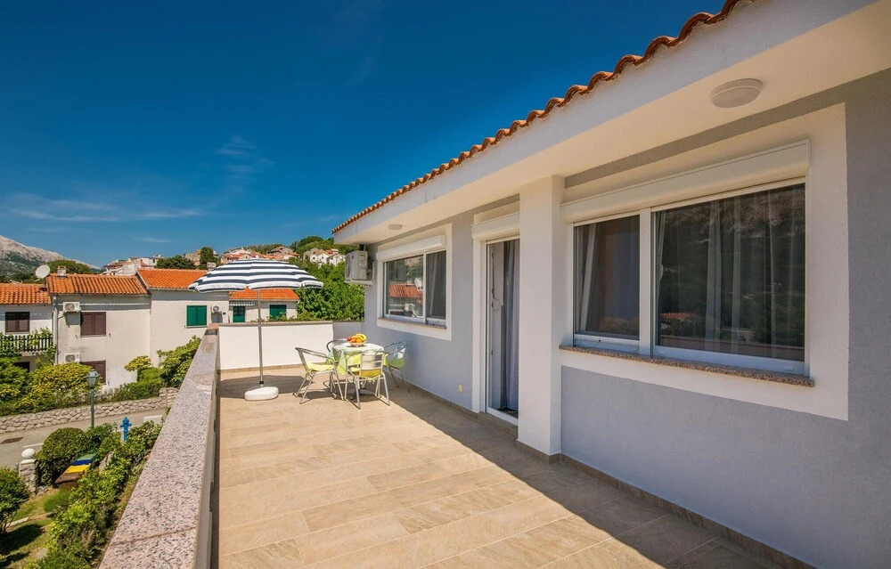 Nice apartment in Jurandvor w/ WiFi and 1 Bedrooms