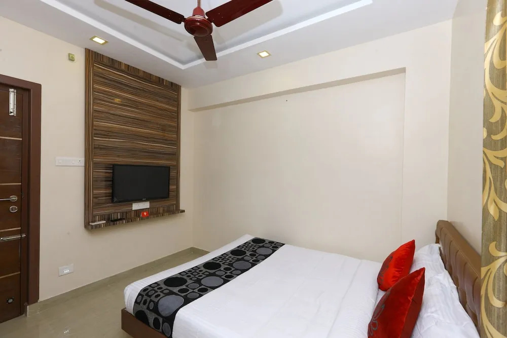 Oyo 40876 Sri Kamadhenu Residency