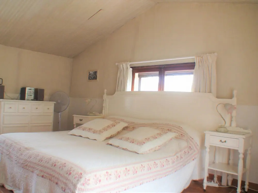 B&B with charm, quiet, kitchen, sw pool