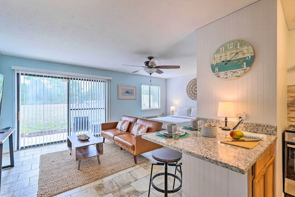 Panama City Beach Studio: Pool Access & Near Beach