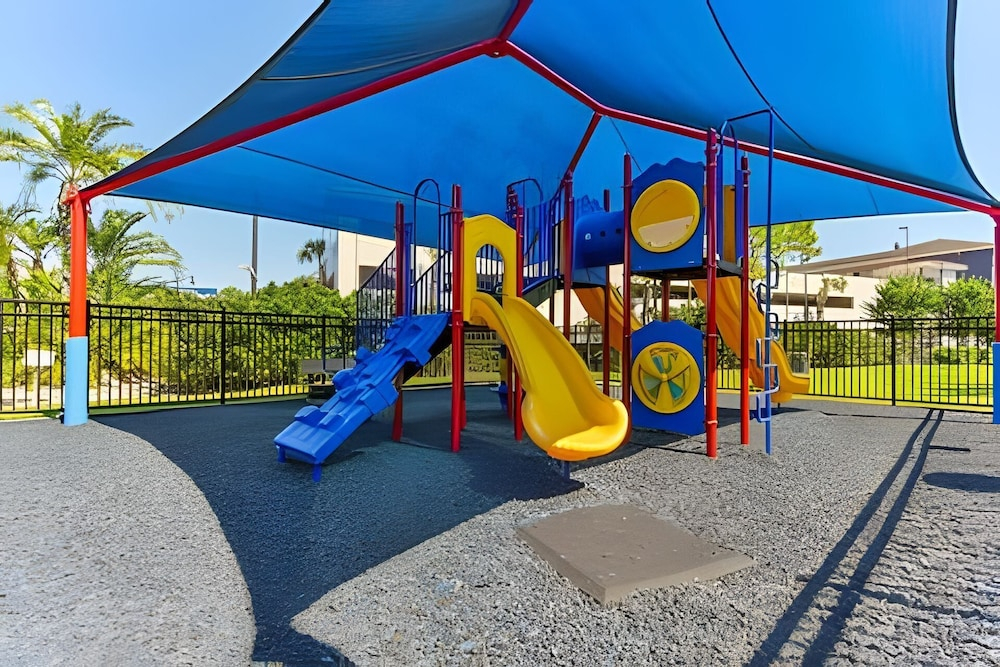 Vista Cay 4BR Luxury Near Universal Studios
