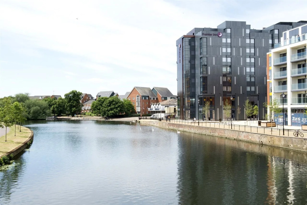 Premier Inn Bedford Town Centre