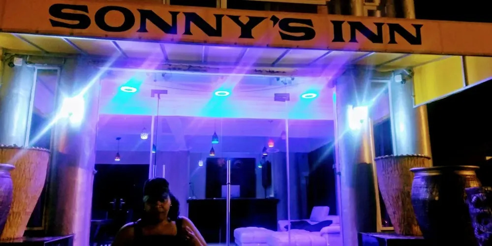 Sonnys Inn And Car Rentals