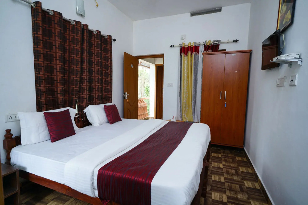 M S Holiday Resort By OYO Rooms