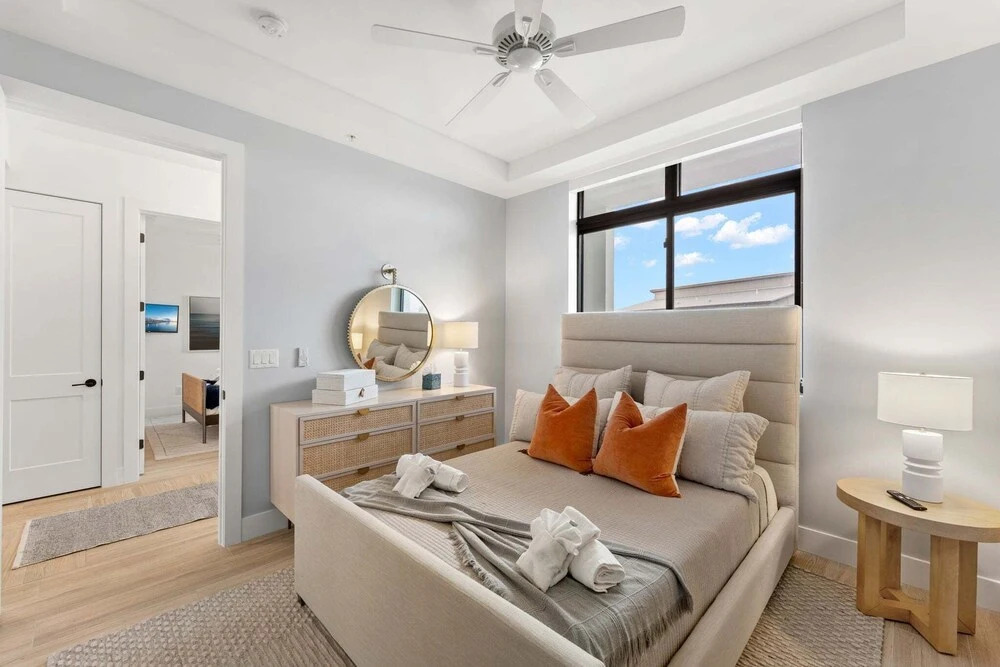 Harbor Island Beach Club - Luxury Waterfront Apartments with Views Pool Dock Private Beach Access