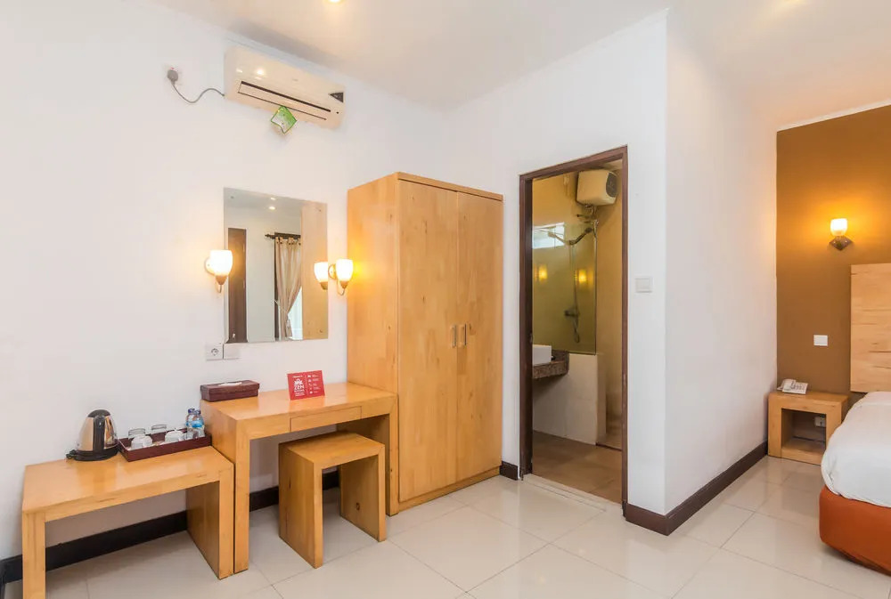 ZEN Rooms Seminyak Batu Belig