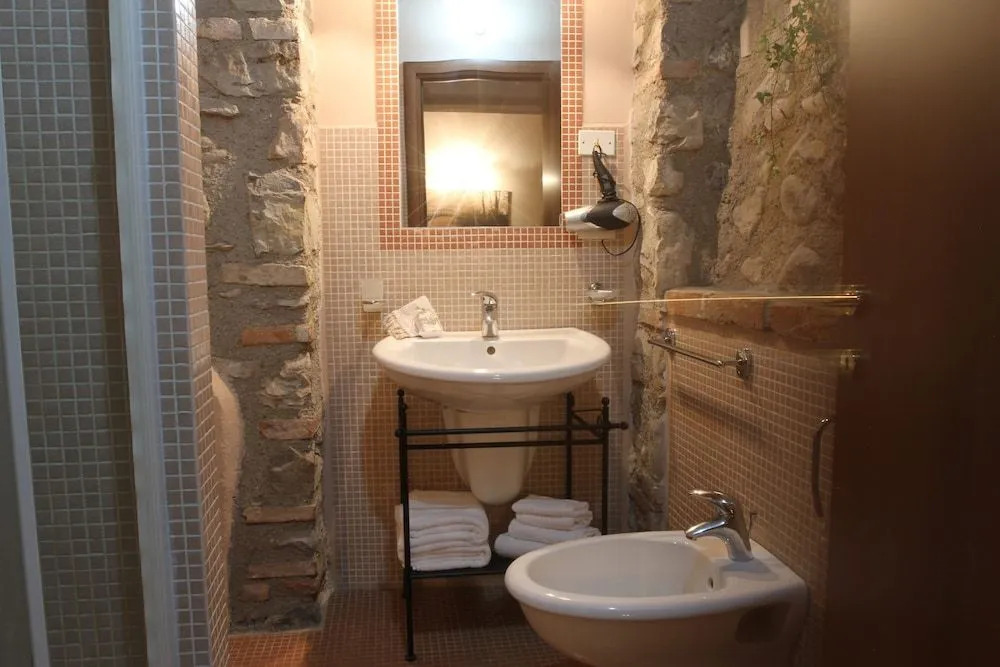 Agriturismo Cascina Crocelle - Lake View and Heated Pool