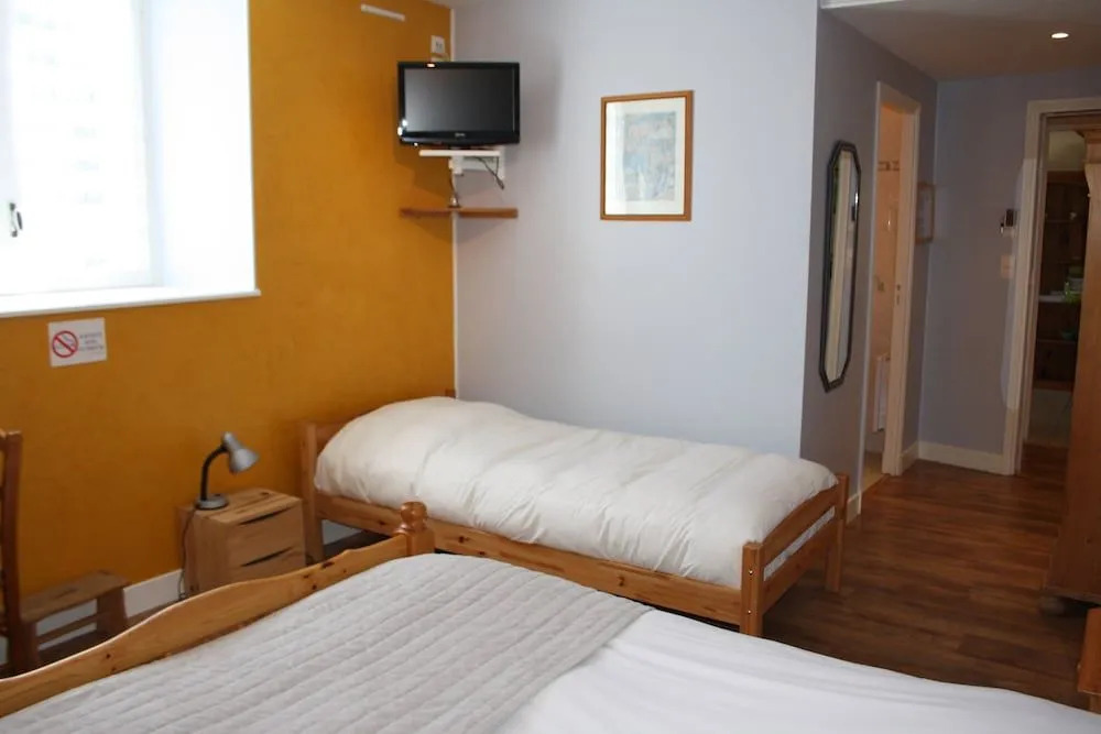 Hotel Saint julien aux bois