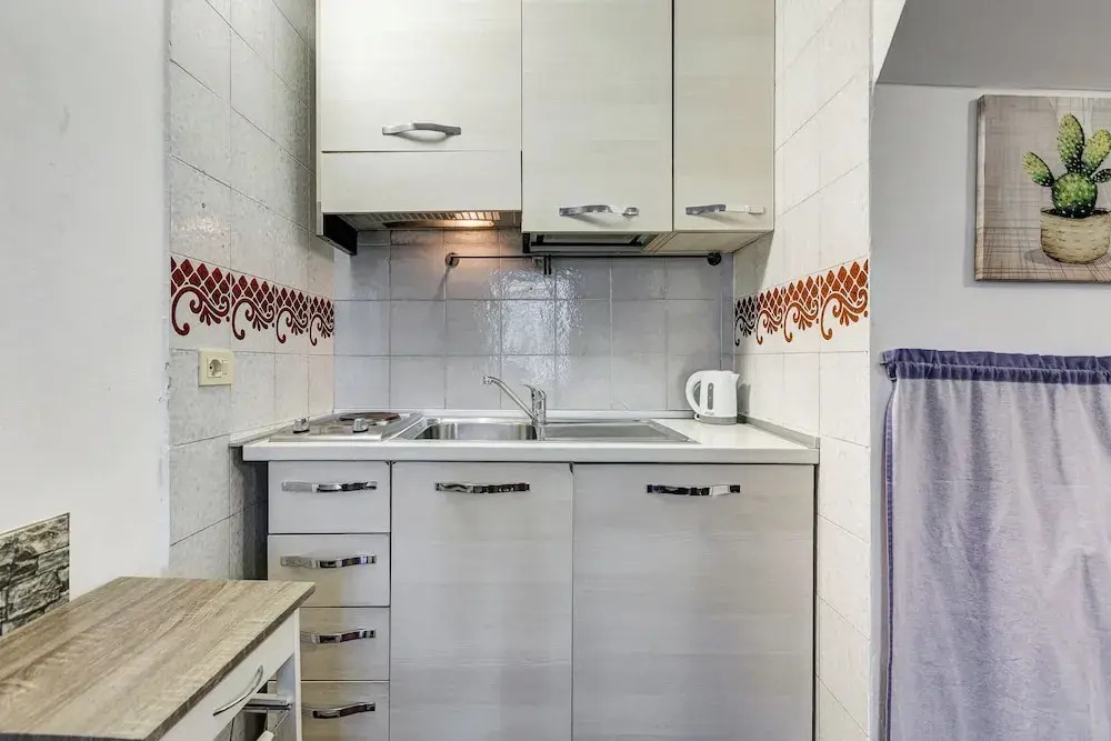Charming Apt with Garden and Park