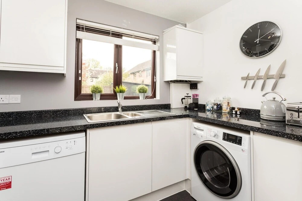 Grassmere- 3 bed Self Contained House- Close to Hospitals