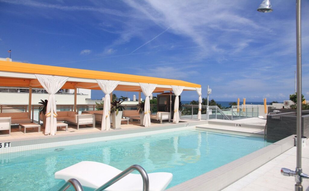 Leslie Hotel Ocean Drive