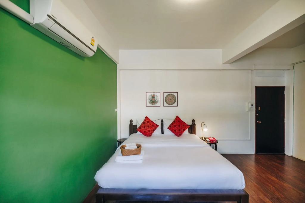 Sleeper House