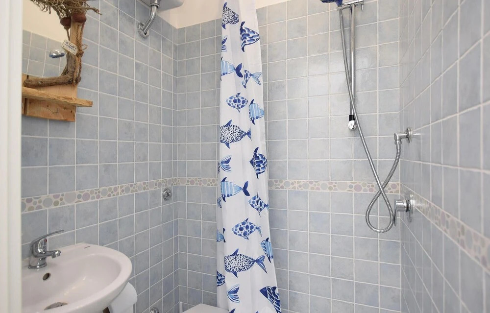 Amazing Apartment in Lavinio With 3 Bedrooms and Internet
