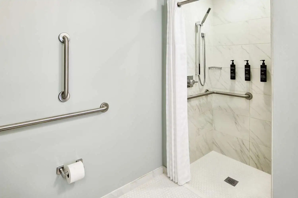 Redmont Hotel Birmingham - Curio Collection by Hilton