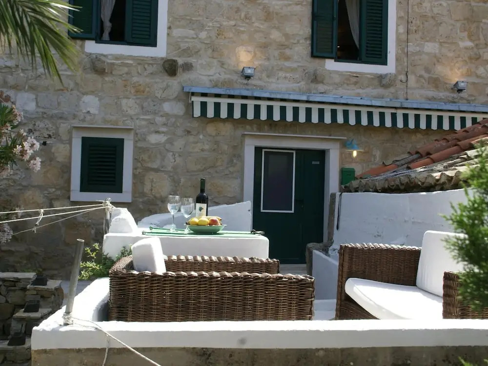 Traditional house with two apartments