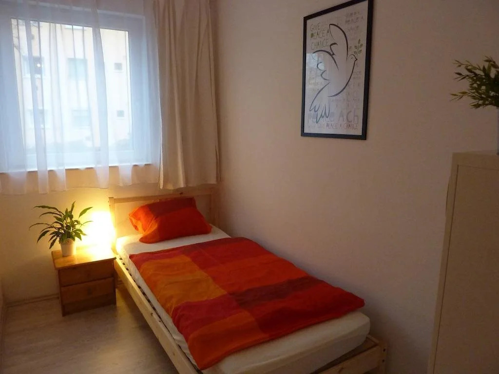 Plaza Rooms