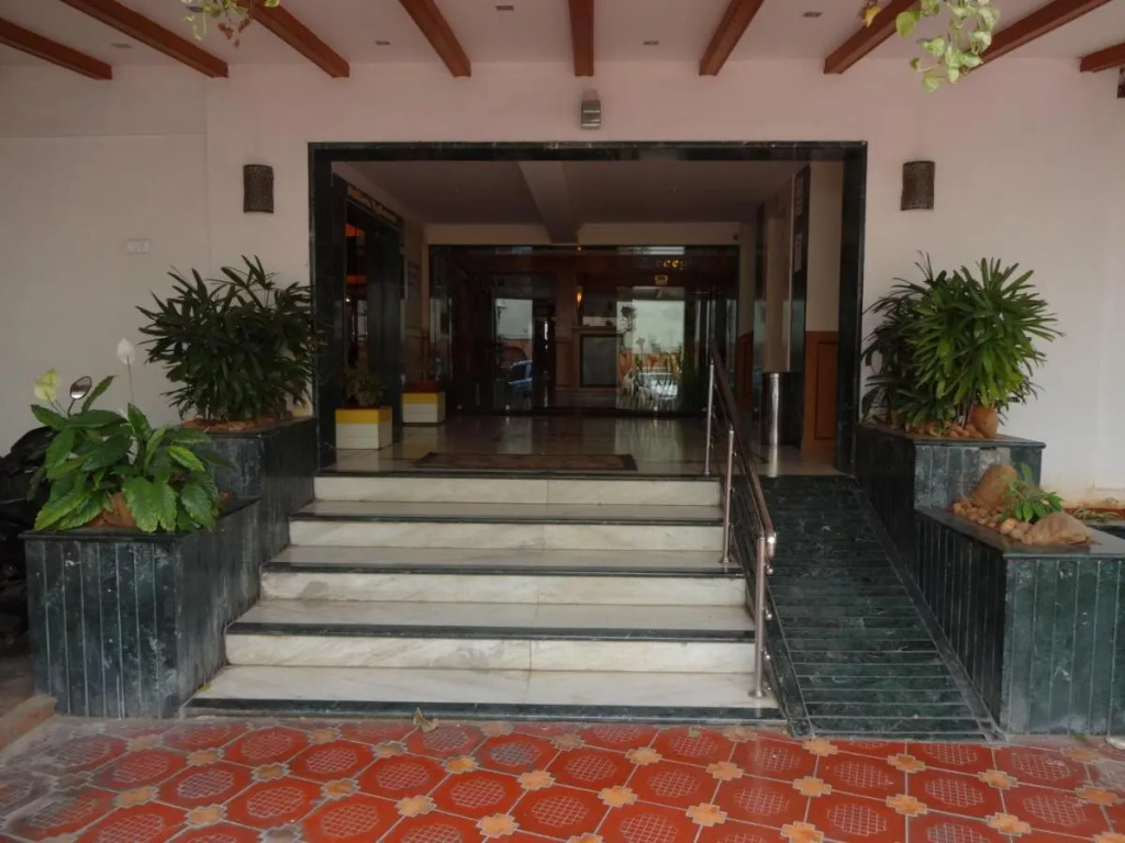 Hotel Nahar Manchester Inn