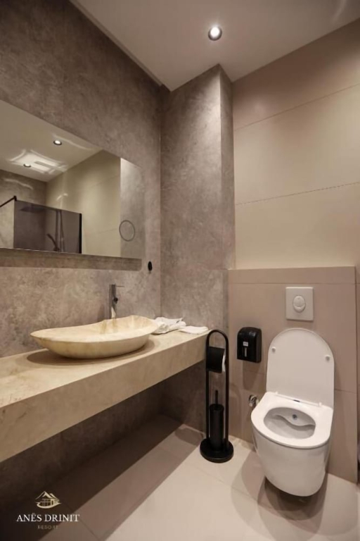 Resort Anës Drinit