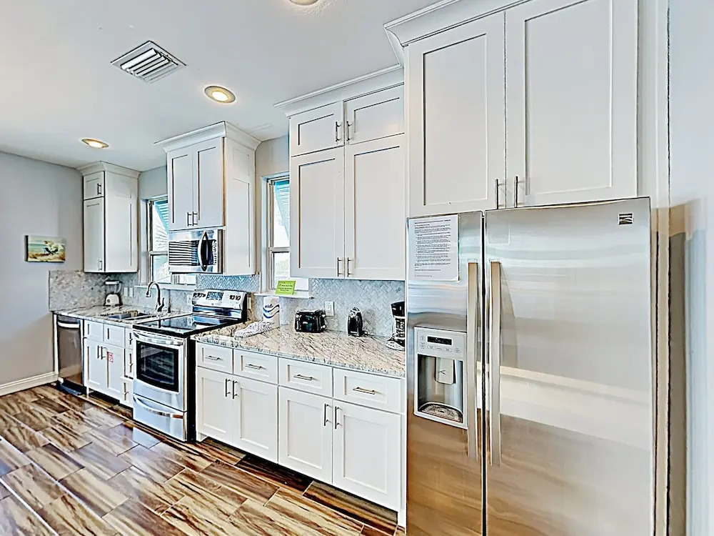 New Listing! Lakeside W/ Pool, Near Beach 4 Bedroom Home
