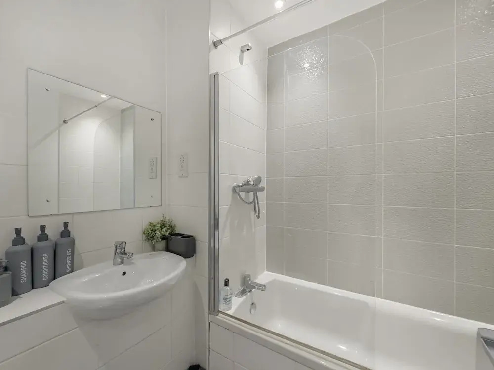 Sleeps 8 With Garden and Pet Friendly