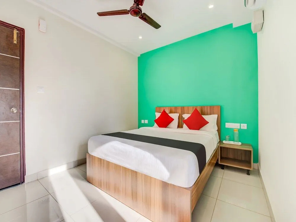 Capital O 19360 Sai Suites Inn