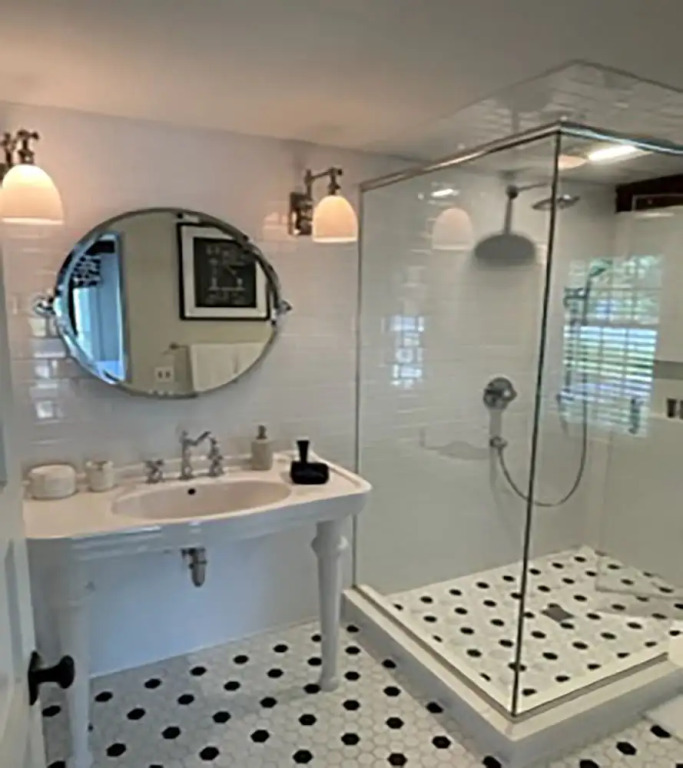 James Pharmacy Bed & Breakfast