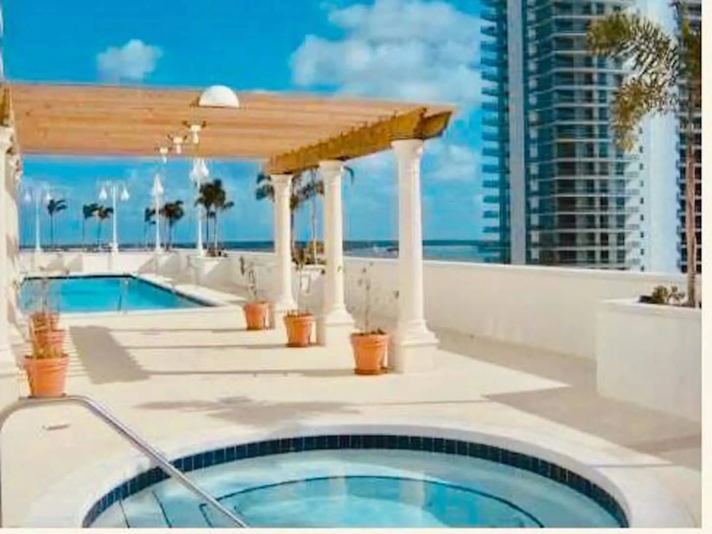 Lux studio Oceanview 2 Queen Beds Free Parking