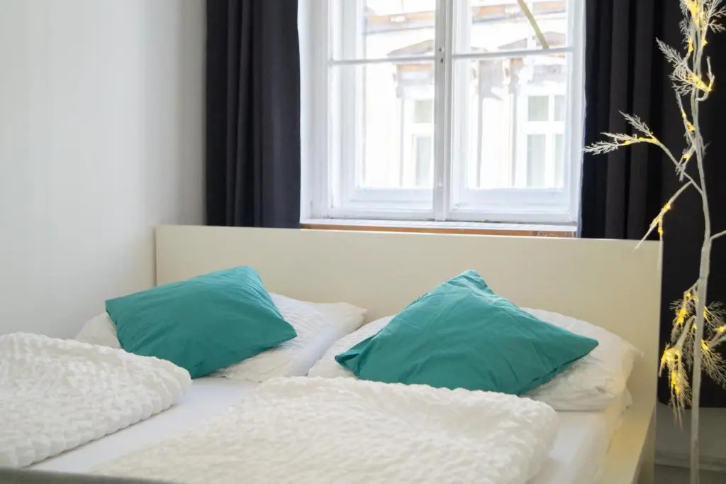 Central 2BR Apt. - Lovely for Long Stays