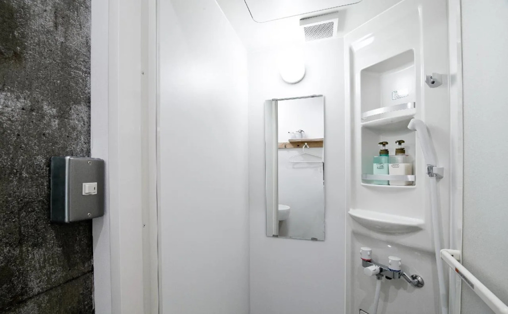 NEW WORLD INN - Hostel