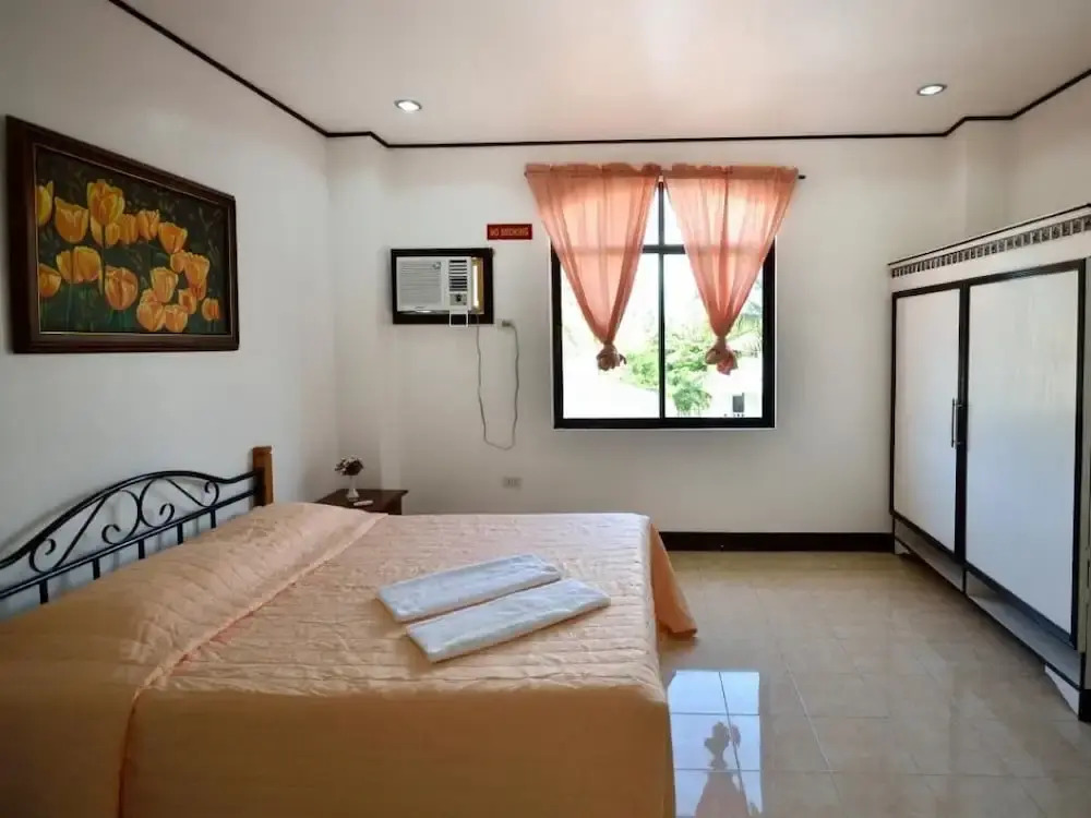 Velis Inn