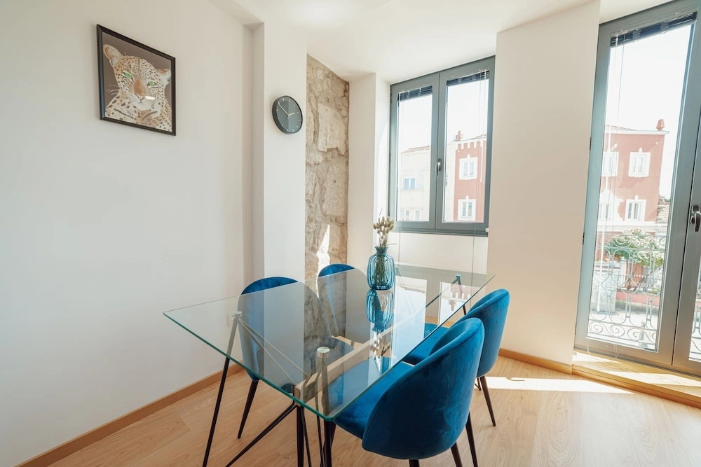 Courtyard Oporto Design Apartments