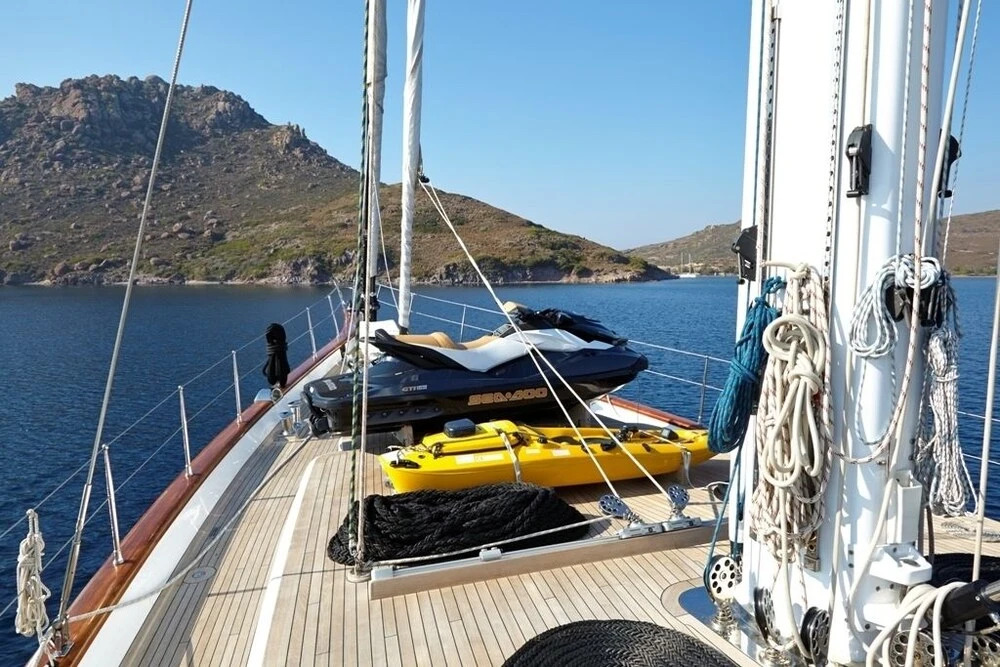 Sailing Yacht Glorious