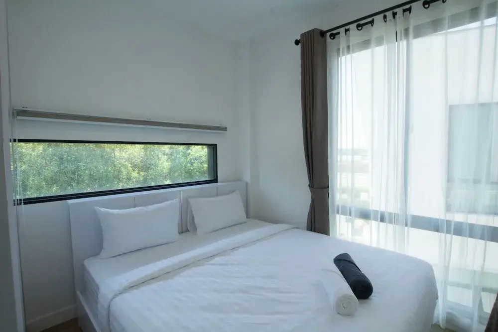Happy Family Villa - 6 bedrooms Phuket Private Pool Villa 300 meters to the sea