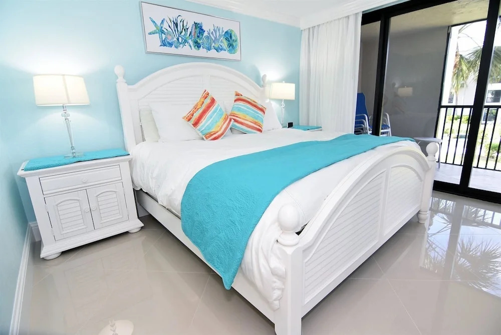 Sundial Beach Resort by Dream Vacation Rentals