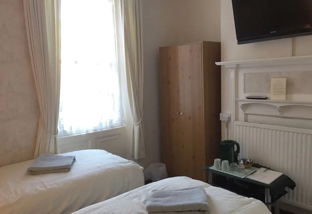 Whitecliff Guest House