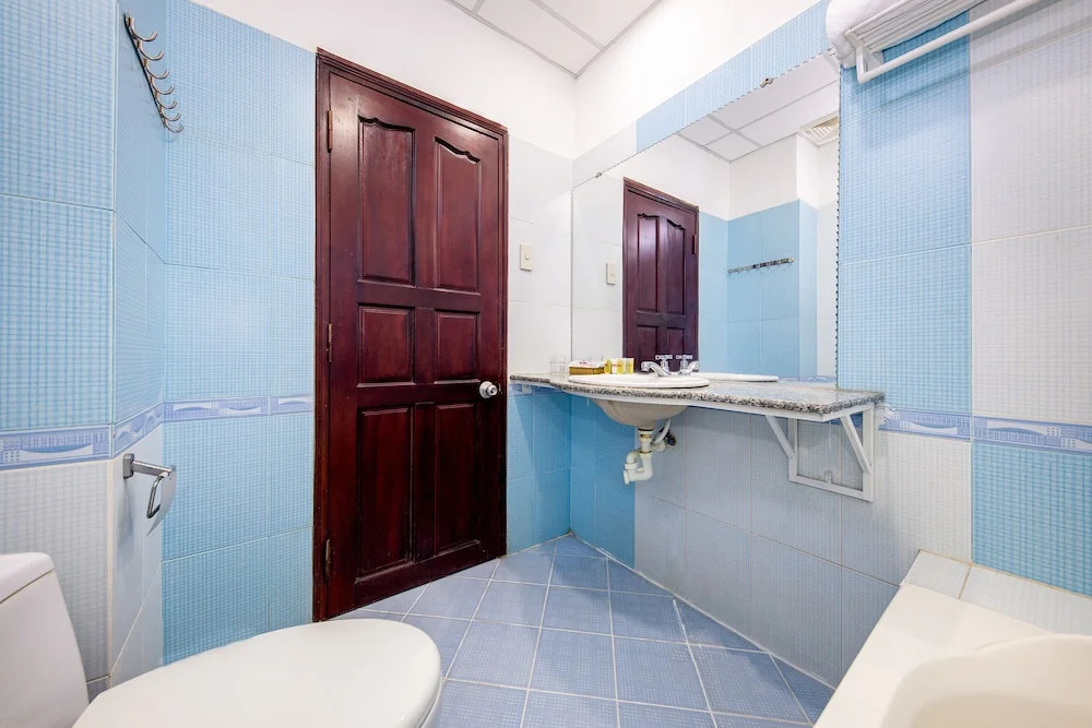 Oyo 311 Shome Hotel
