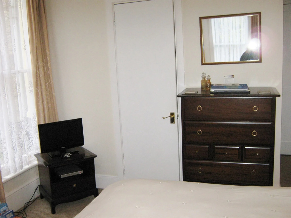 Dunedin Guest House