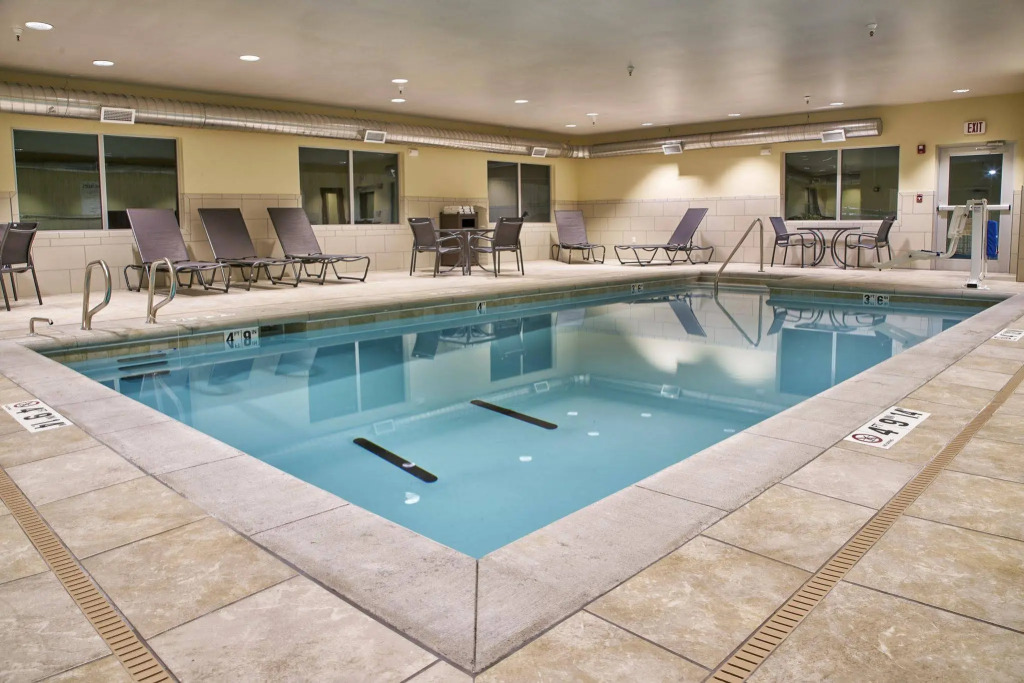 Holiday Inn Express & Suites Tulsa NE - Claremore by IHG