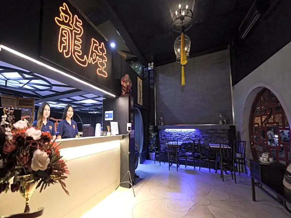 2499 Heritage Hotel Chinatown By RoomQuest