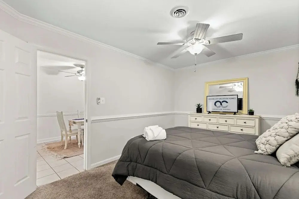 San Remo 108 Ocean-block 2BR Condo, Pool Access, Private Patio & Parking