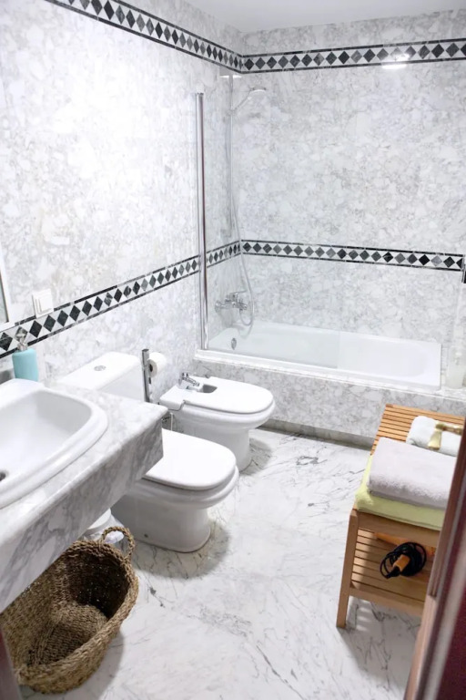 Duplex Karivu Gavídia
