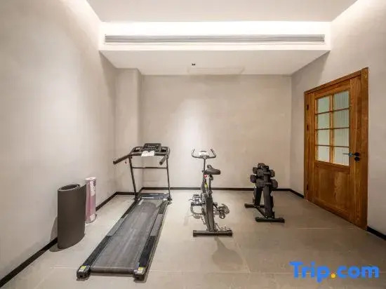 Haoting Yunqi Hotel (Jiuzhaigou Valley Scenic and Historic Interest Area Scenic Spot Store)