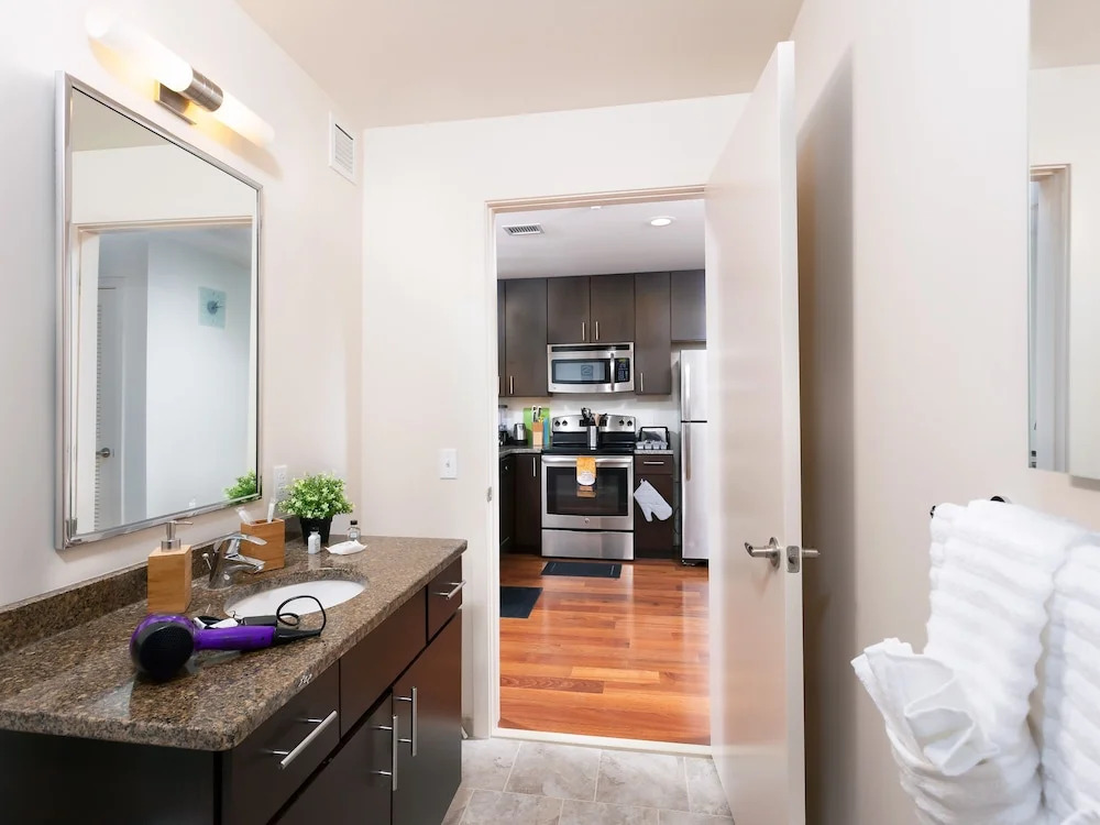 2br Fully Furnished Apartment In Downtown - Great Location 2 Bedroom Apts by RedAwning
