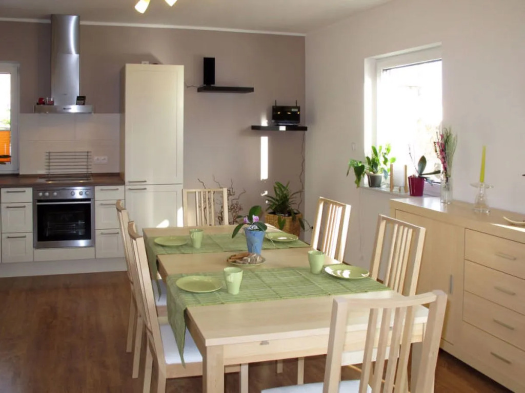 House  Godern 42040