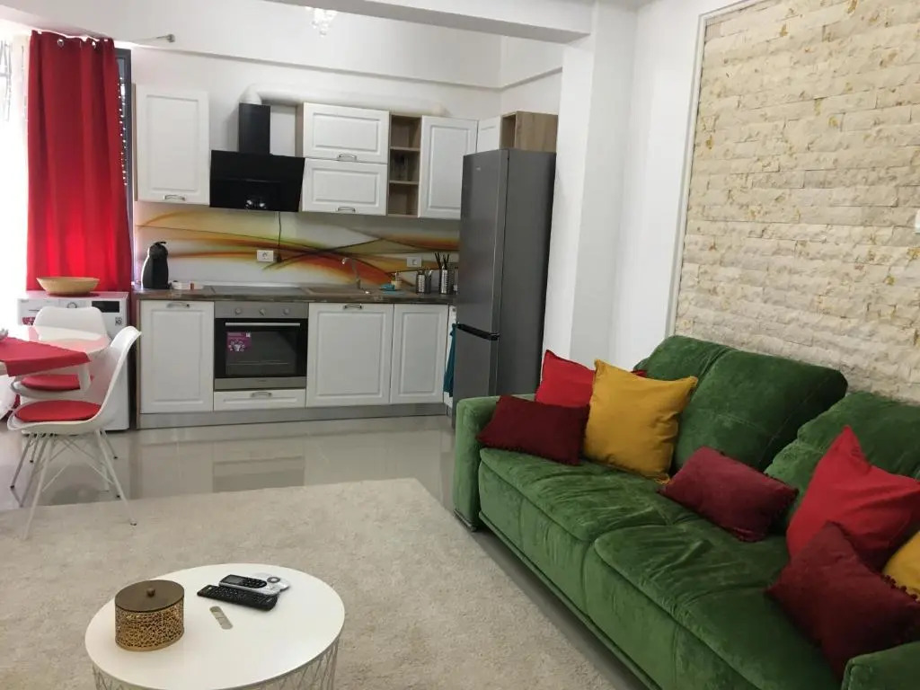 Unique Residence Edward Apartment