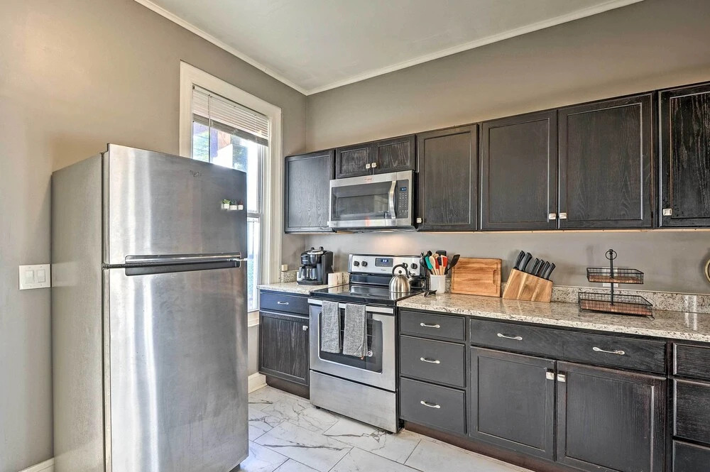 Chic Baltimore Apartment: 2 Mi to Downtown!
