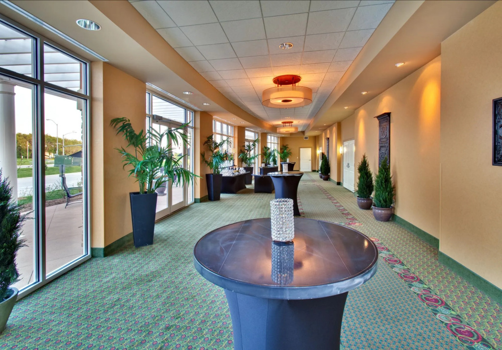 The Rewind West Des Moines, Tapestry Collection By Hilton