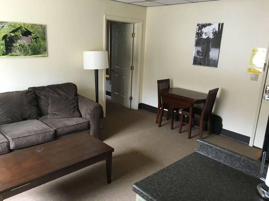 The Montrose Hotel