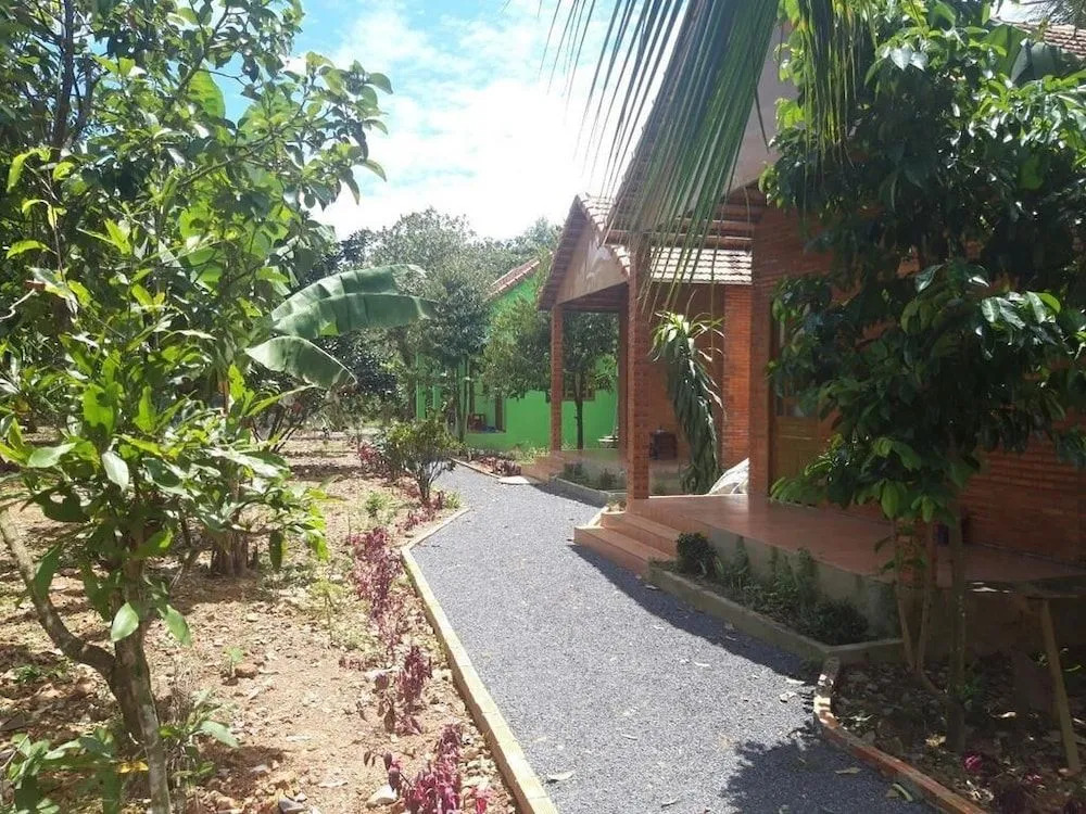 Cat Tien Farmer Lodge